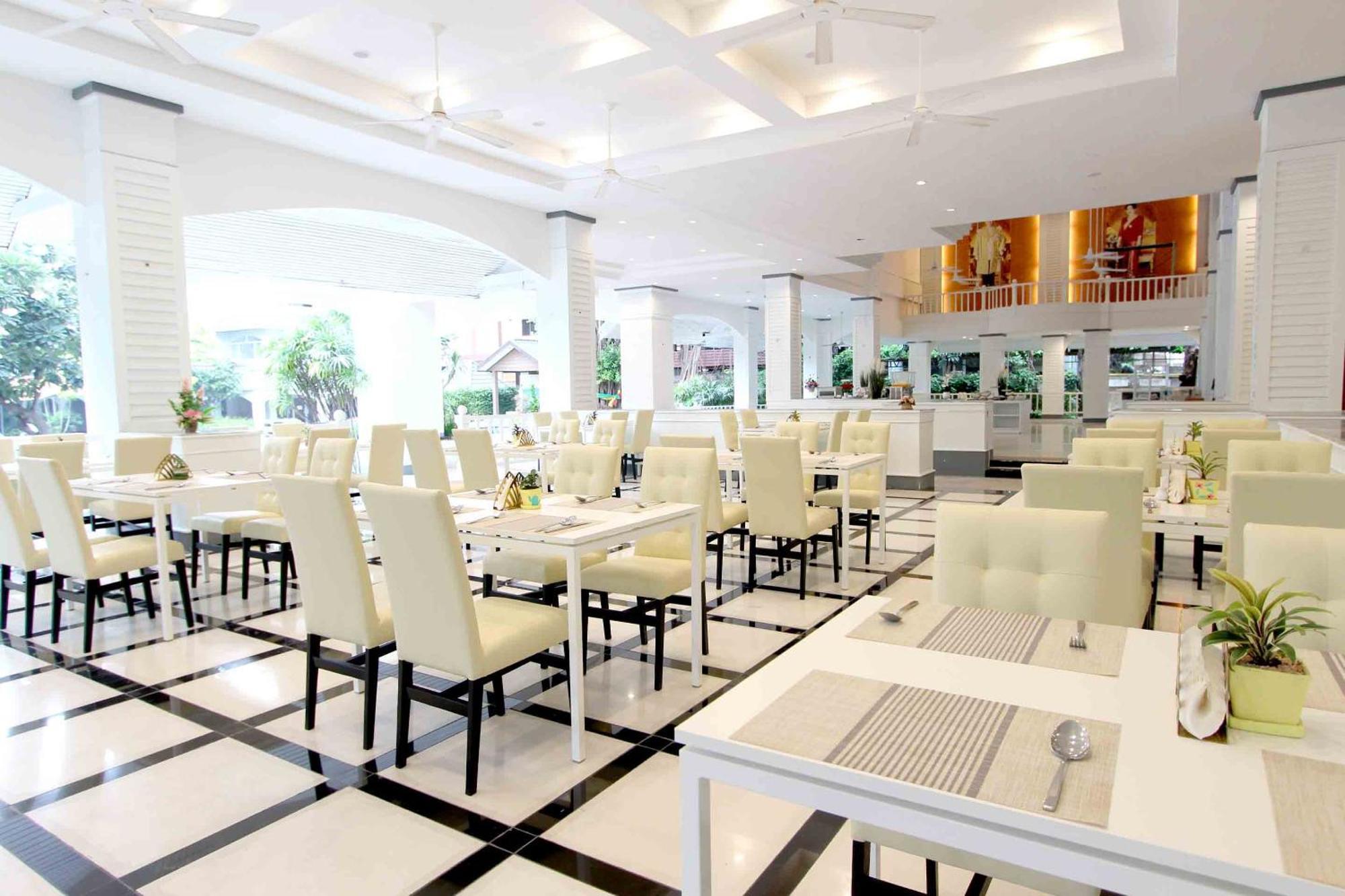 Pooh Beach Resort & Spa Jomtien Beach Exterior foto