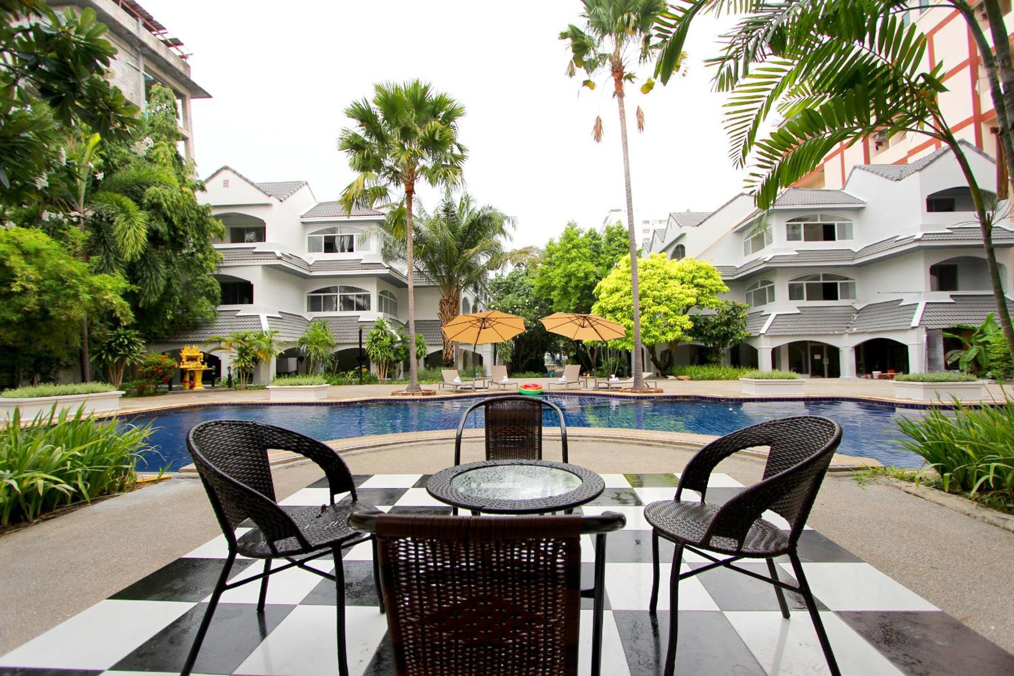 Pooh Beach Resort & Spa Jomtien Beach Exterior foto